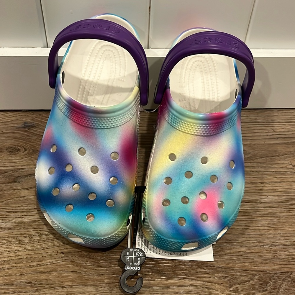 Crocs J6 Tye Dye NWT